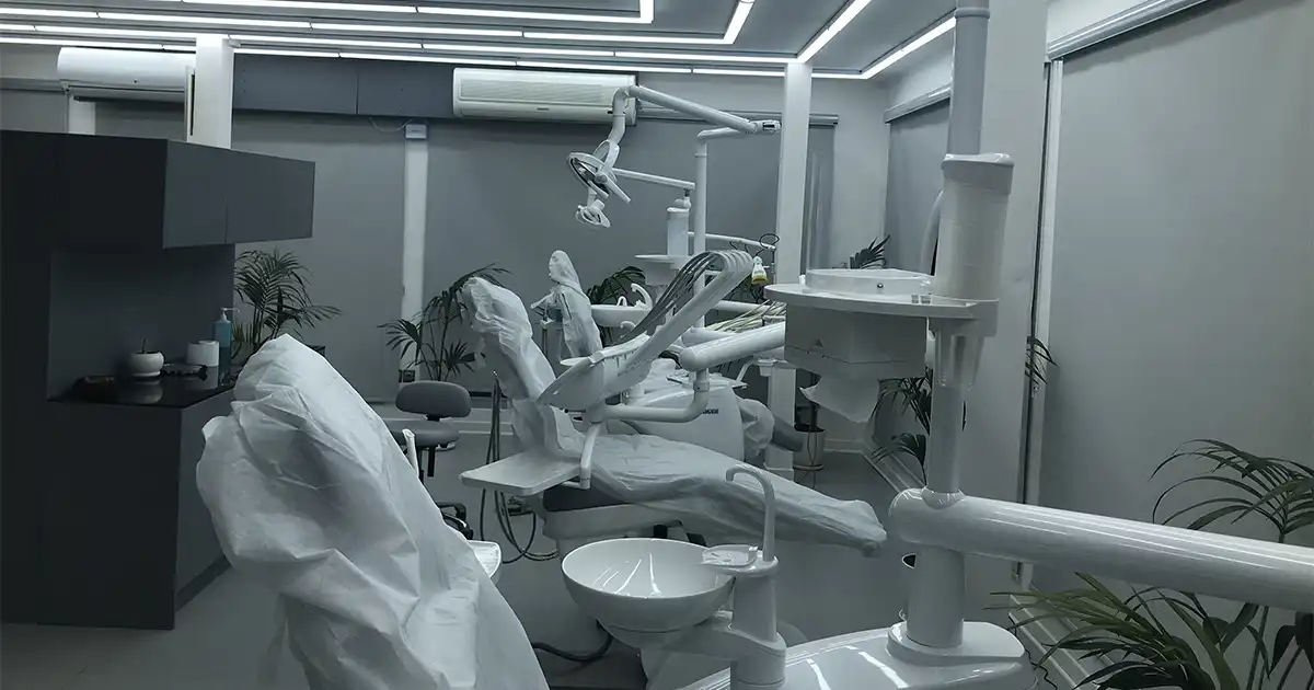 مزایای مراجعه به کلینیک های تخصصی دندان پزشکی مزایای مراجعه به کلینیک های تخصصی دندان پزشکی