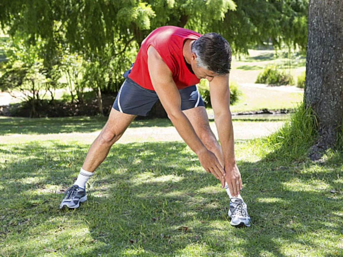 اهمیت گرم کردن قبل از ورزش؛ پیشگیری از آسیب و بهینهسازی عملکرد بدن اهمیت گرم کردن قبل از ورزش؛ پیشگیری از آسیب و بهینهسازی عملکرد بدن